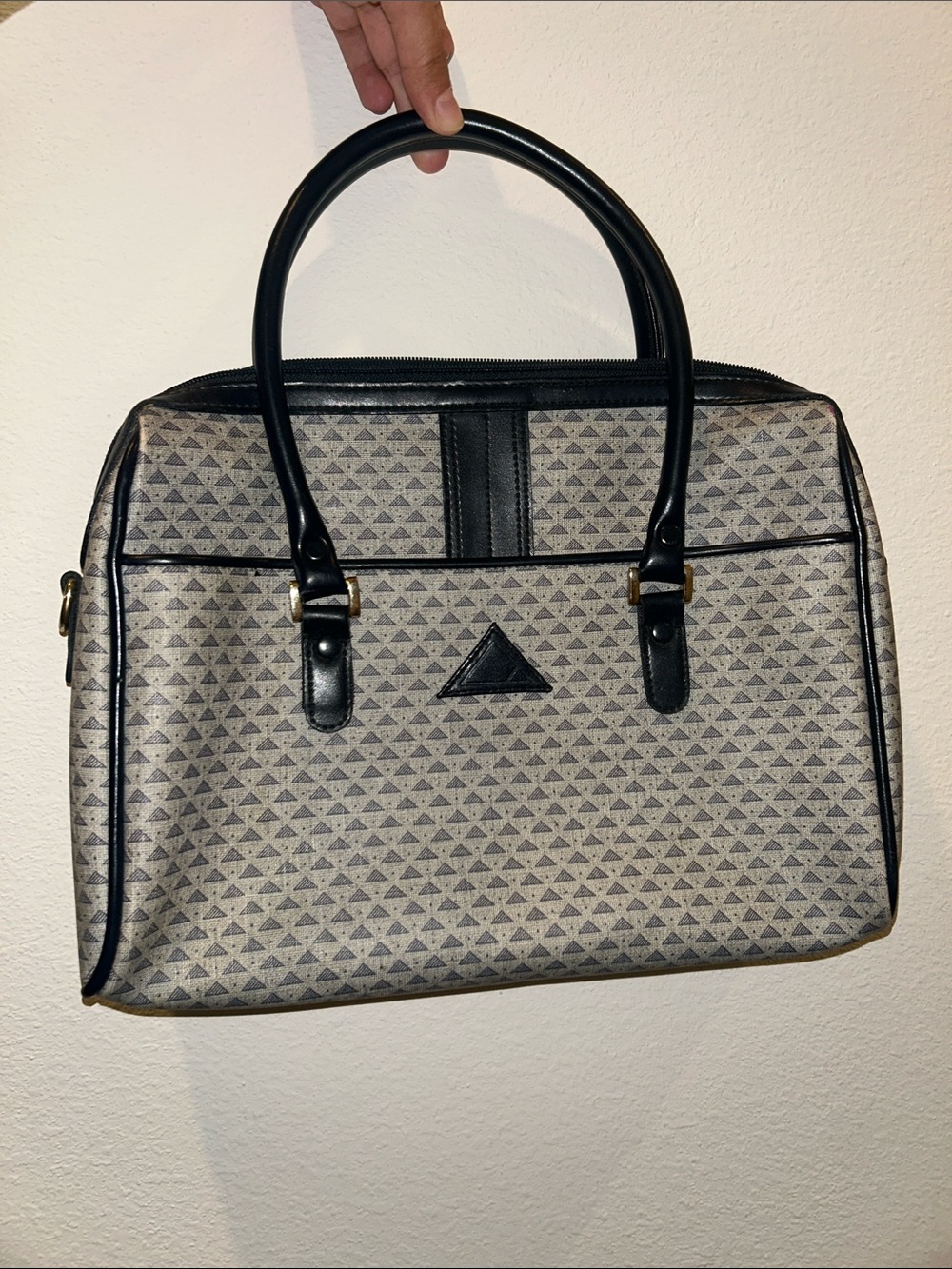 Vintage 1984 Liz Claiborne triangle satchel style purse